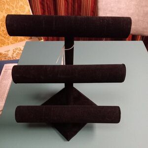 Premiere Velvet Jewelry Stand Triple Bar